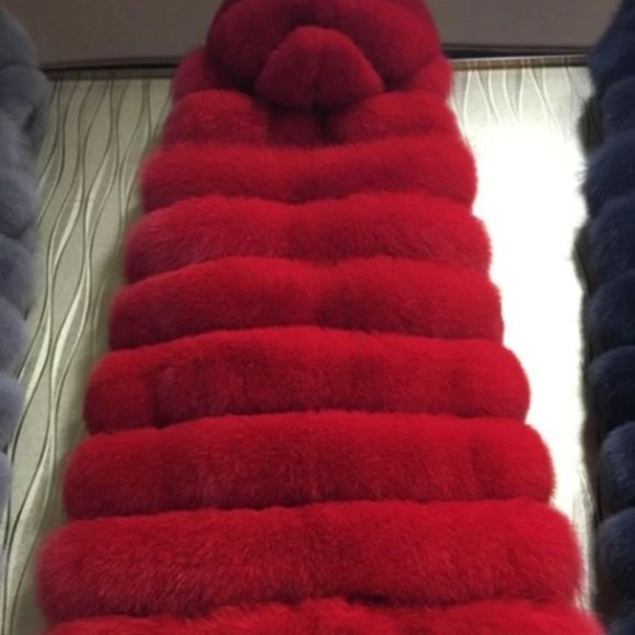 Hooded thick soft faux fur long vest - Picture 5 of 7